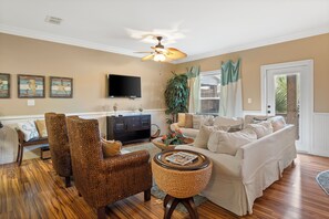 Studio (3 Bedrooms) | Property amenity
