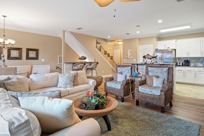 Estudio (3 Bedrooms) | Servicio de la propiedad