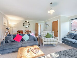 TV, fireplace - 3 bedroom accommodation in Burnham Market (Burnham Market)