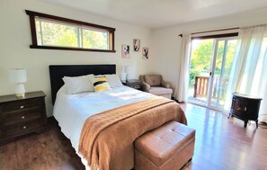 2 bedrooms, desk, iron/ironing board, travel cot - Mendocino Coast Home with Sauna and Fireplace (Fort Bragg)