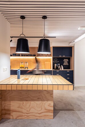 Shared kitchen - Colo Colo. The Smart Hostel (San Sebastián)