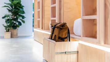 Dormitorio compartido básico | Wifi gratis y ropa de cama