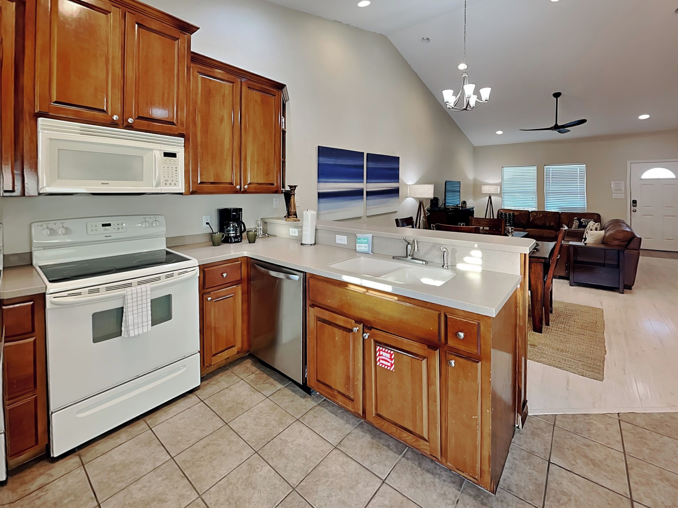 Condo (2 Bedrooms) | Property amenity