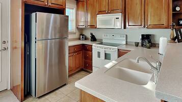 Condo (2 Bedrooms) | Kemudahan hartanah