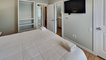 House (Multiple Bedrooms) | Property amenity