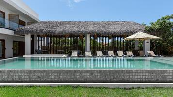 Outdoor pool, pool loungers