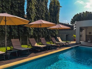 Outdoor pool - Chambre N'vavilé - Villa Tahiba (Abidjan)