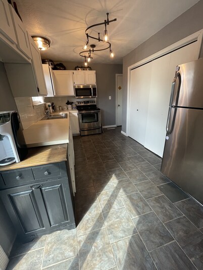 Comfy 3 bedroom house in Colby.