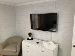 Interior - Minutes from FVSU! Renovated home for peace & tranquility (Fort Valley)