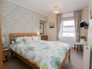 3 bedrooms, individually decorated, individually furnished, free WiFi - Bank House (Carnforth)