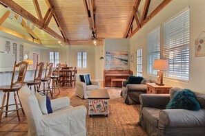 House (4 Bedrooms) | Property amenity