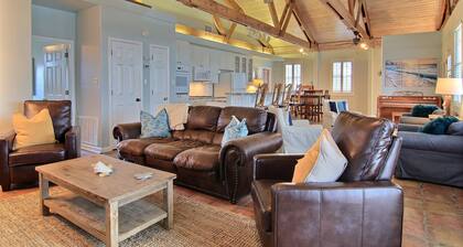 Cake by the Ocean by Silver Sands Vacation Rentals