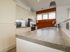 Ferienhaus | Eigene Küche | Geschirrspüler, Kochgeschirr/Geschirr/Besteck