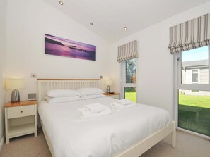 Cottage | 2 bedrooms, individually decorated, individually furnished, free WiFi - 10 Horizon View (Liskeard)