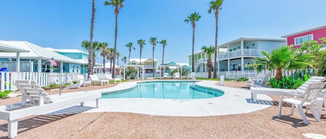 House (3 Bedrooms) | Property amenity