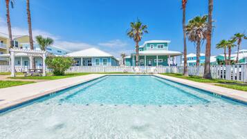 House (3 Bedrooms) | Property amenity