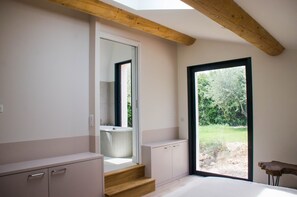 5 Schlafzimmer, Bügeleisen/Bügelbrett, WLAN, Bettwäsche