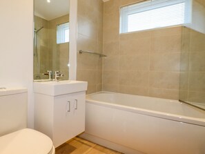 Shower - 12 Horizon View (Liskeard)