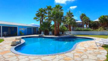 House (3 Bedrooms) | Property amenity