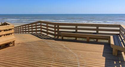 Coconut Charlie's by Silver Sands Vacation Rentals