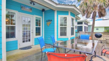 Ferienhaus (3 Bedrooms) | Speisen im Freien