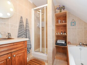 Shower - Church View Cottage (Looe)
