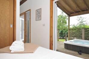 Cottage | 1 bedroom, individually decorated, individually furnished, free WiFi