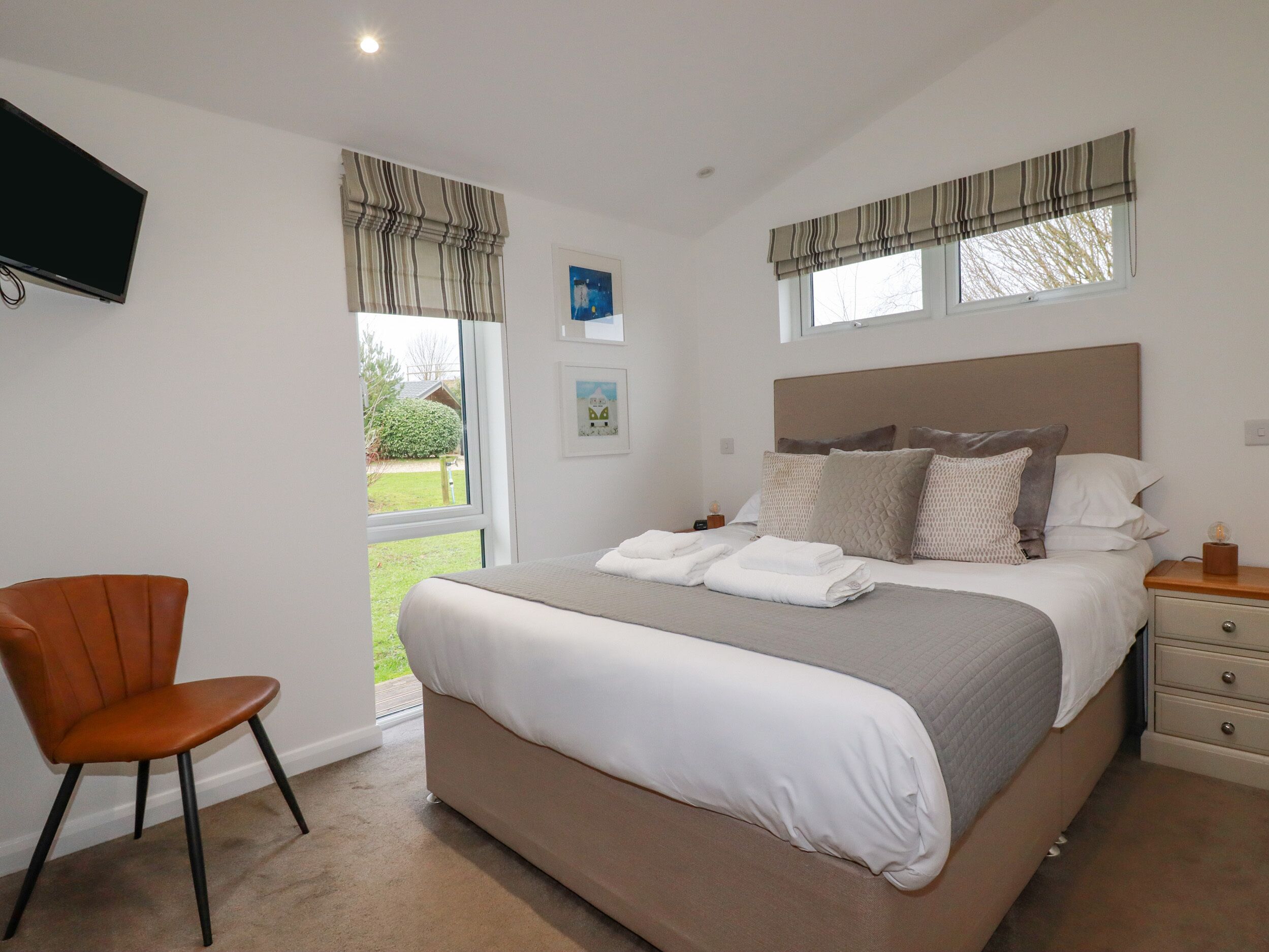 Casa de campo | 2 dormitorios, decoración individual, mobiliario individual