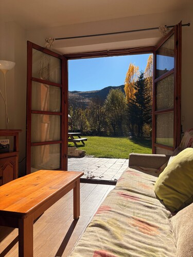 First floor apartment with garden Dellui 2