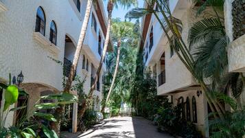 Enceinte de lâhĂ©bergement