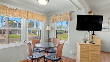 House (2 Bedrooms) | Property amenity