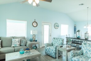 House, Multiple Beds, Patio (Fish'N and Beach'N) | Living area | 40-inch flat-screen TV with cable channels, TV