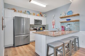 Condo (4 Bedrooms) | Property amenity