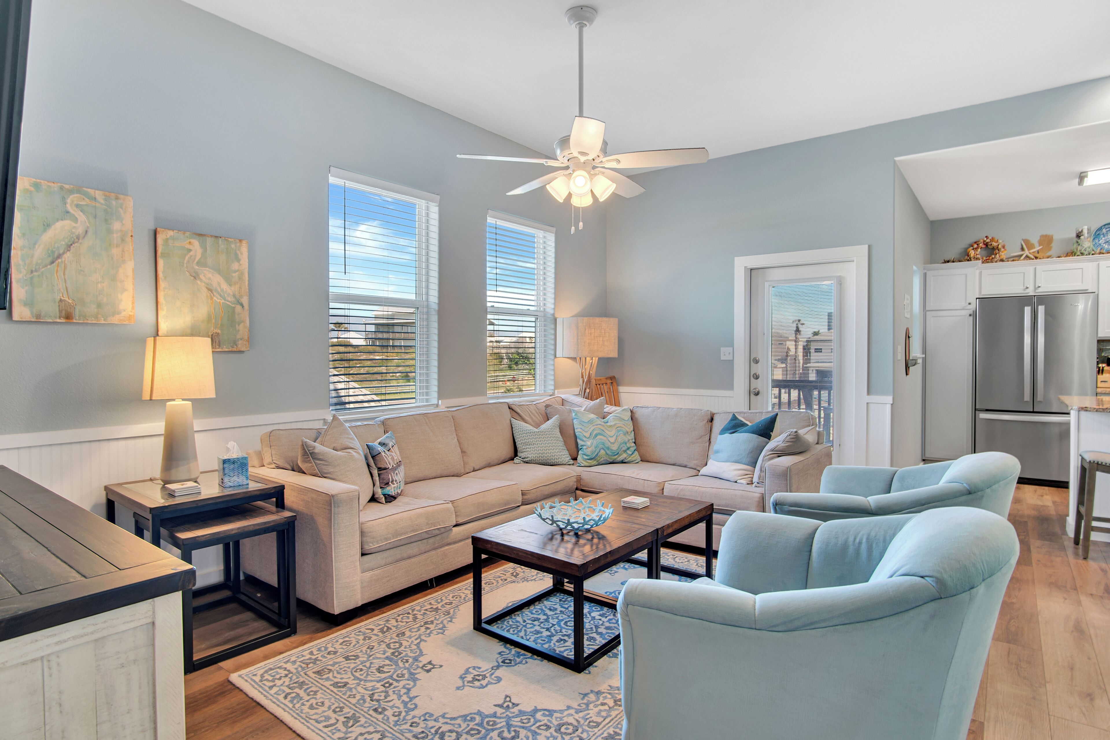 Condo (4 Bedrooms) | Living area | 42-inch flat-screen TV with cable channels, TV