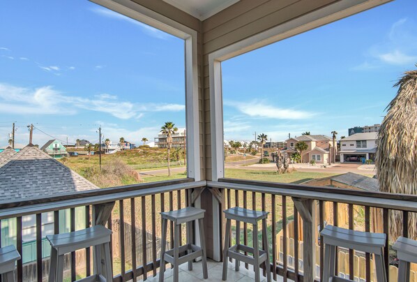 Condo (4 Bedrooms) | Property amenity