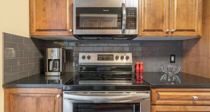 Polar Peak | Hot Tub | Pool | Gas Fireplace