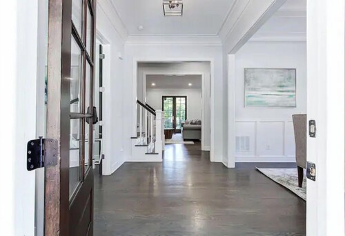 Large Luxury Midtown New Home near Piedmont Park