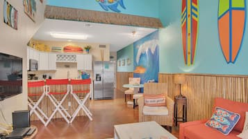 Condo (2 Bedrooms) | Property amenity