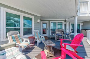 Condo (2 Bedrooms) | Property amenity