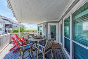 Condo (2 Bedrooms) | Property amenity