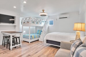 House (5 Bedrooms) | Property amenity