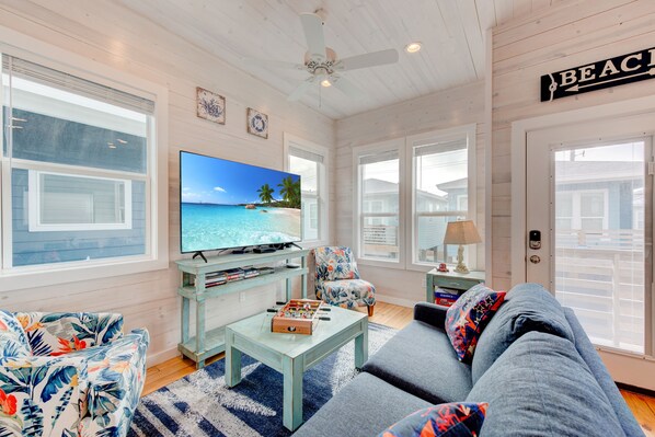 House, Multiple Beds, Patio (Highway 9 @ Sandcastle Cove) | Interior