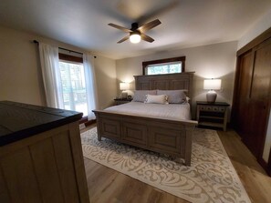 4 Schlafzimmer, Bügeleisen/Bügelbrett, WLAN, Bettwäsche