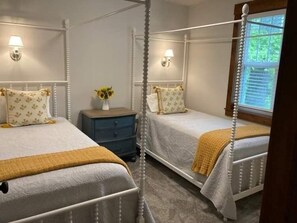 4 Schlafzimmer, Bügeleisen/Bügelbrett, WLAN, Bettwäsche