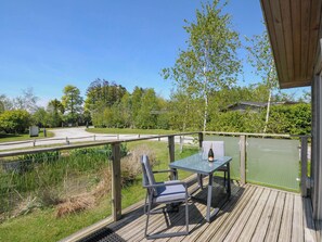 Cottage | Outdoor dining - 11 Meadow Retreat (Liskeard)