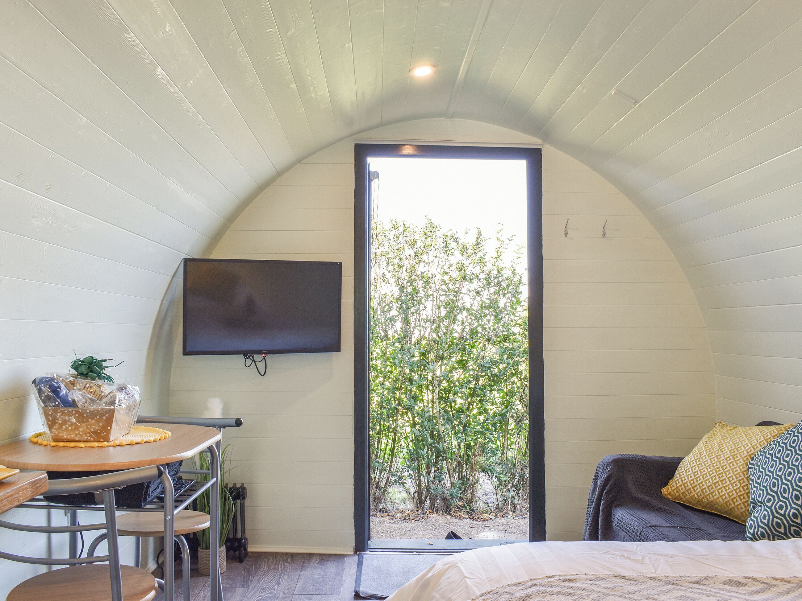 1 bedroom, WiFi (free), bed sheets