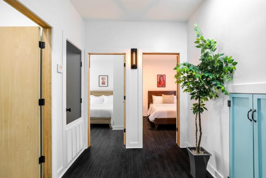 5 chambres, fer et planche à repasser, Wi-Fi gratuit, draps fournis