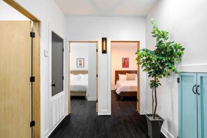 5 bedrooms, iron/ironing board, free WiFi, bed sheets - Luxury Rooftop  Villa mins from French Quarter and Superdome (New Orleans)