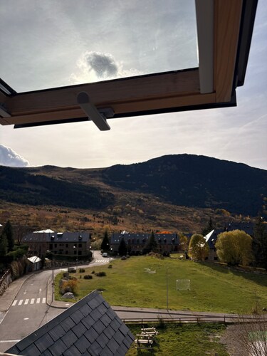 Triplex with fireplace and balcony Erta 4