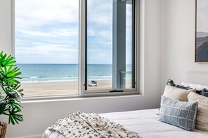 3 habitaciones, tabla de planchar con plancha, cuna de viaje y wifi 